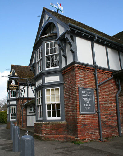 The Talbot And Apartment Iwerne Minster Kültér fotó